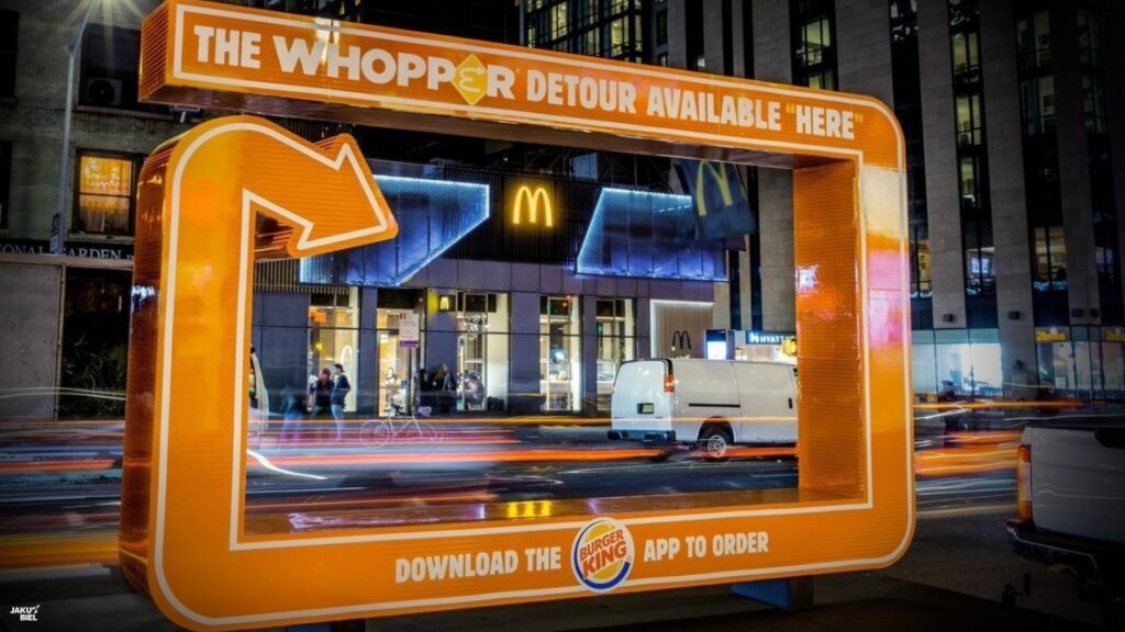 Whopper Detour - McDonald's pomaga sprzedawać Burger King